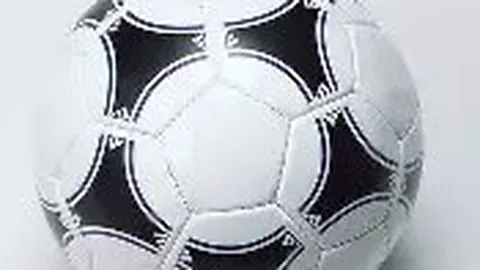 “NBA赛事观感变化：便士哈达威指出三分球主导，上篮减少，基本功与团队篮球面临挑战”