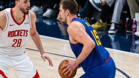 梅州客家半场3-1领先山东泰山，杨超声倒挂破门，罗德里格斯传射双响